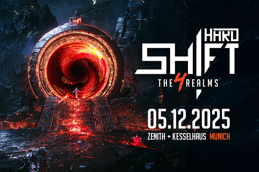 Glühendes Portal mit Treppe und Lava, Shift 4 Realms, München