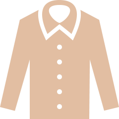 Beigefarbenes Hemd mit Kragen und Knöpfen